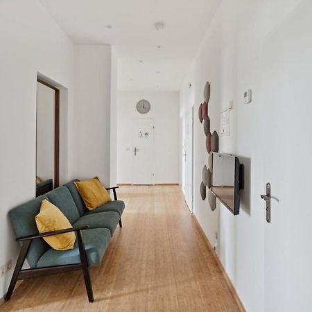 Apartment Fuer 13 Gaeste, 5 Schlafzimmer, 2 Baeder, 2 Loggia'S, Leipzig Zentrum Ost Exterior photo